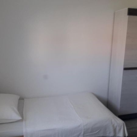 Apartman Sandra Vodice Buitenkant foto