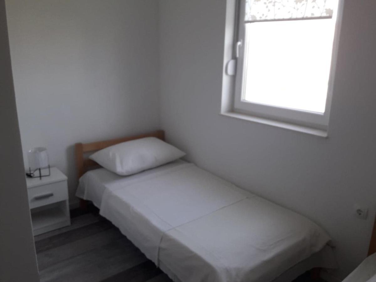 Apartman Sandra Vodice Buitenkant foto