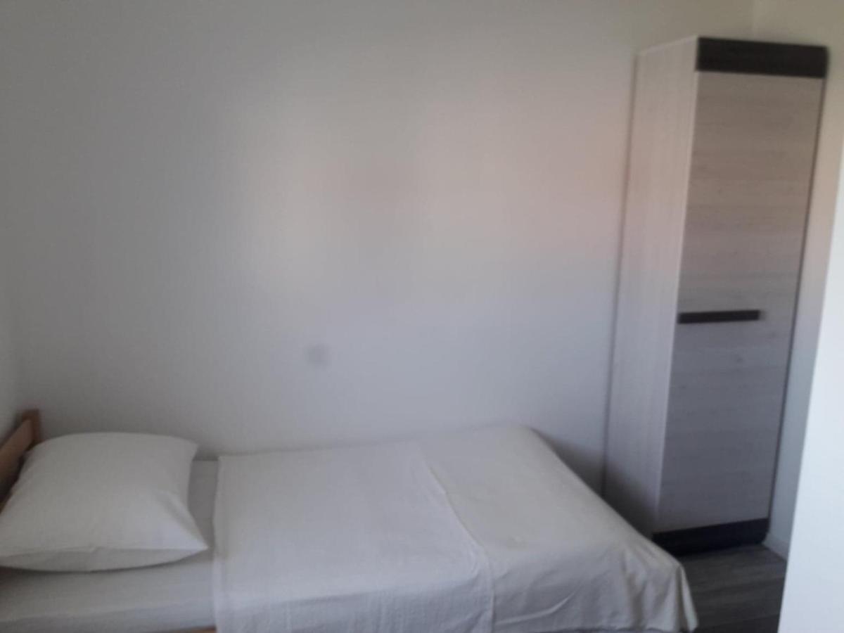 Apartman Sandra Vodice Buitenkant foto