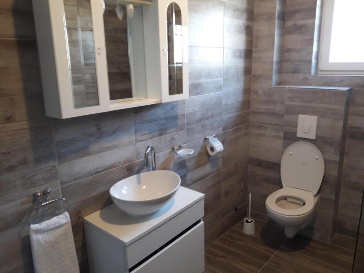 Apartman Sandra Vodice Buitenkant foto