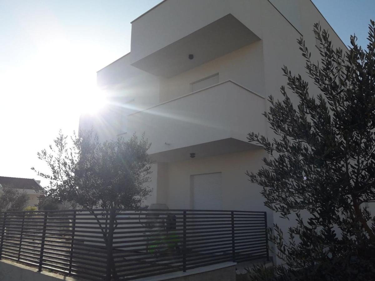 Apartman Sandra Vodice Buitenkant foto