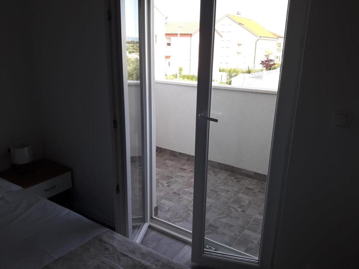 Apartman Sandra Vodice Buitenkant foto