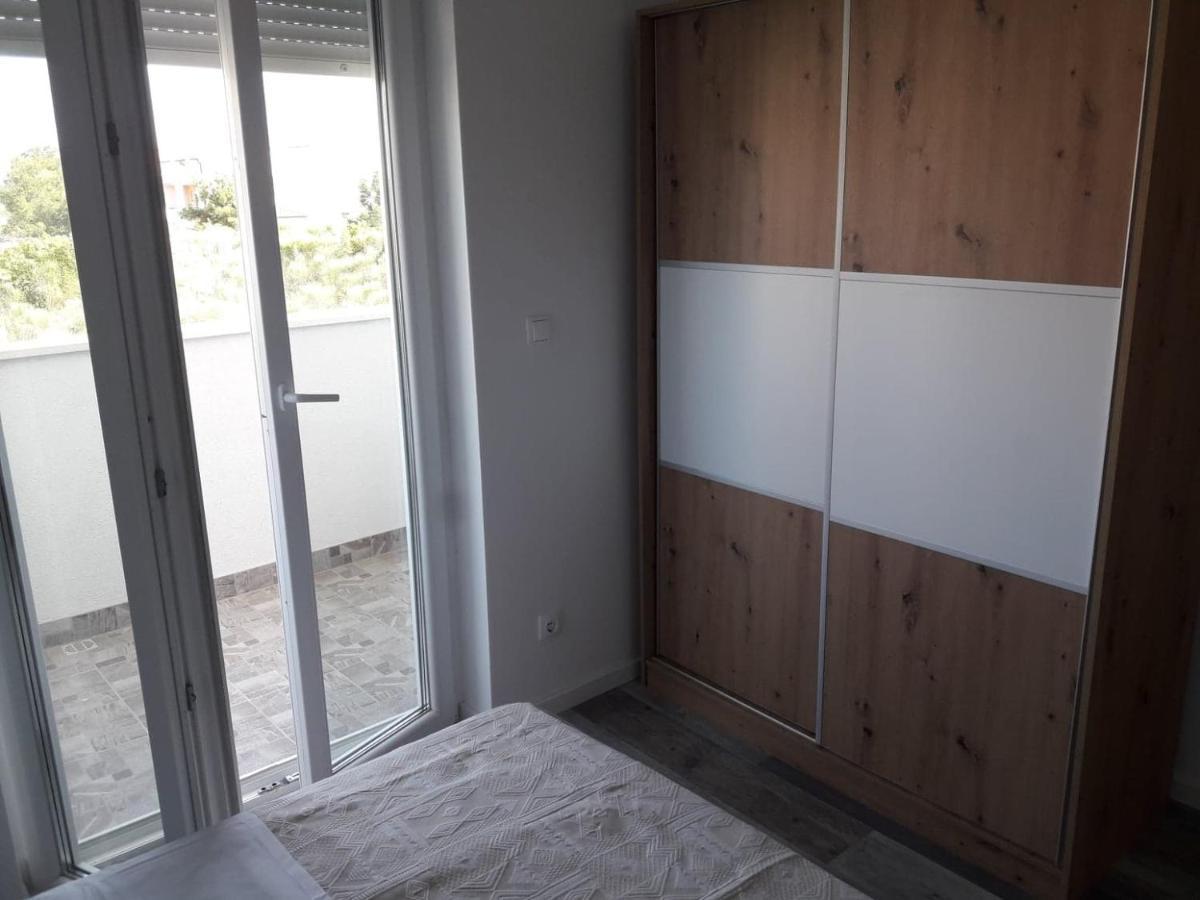 Apartman Sandra Vodice Buitenkant foto